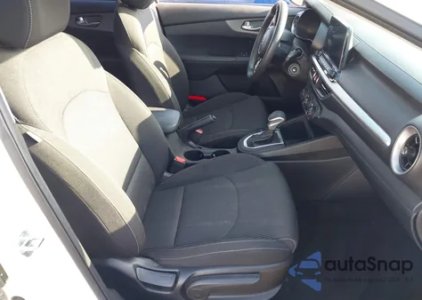 2021 Kia Forte Lxs из США, поврежденный, VIN 3KPF24AD5ME359628